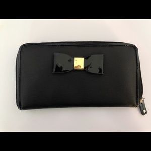 Black Lulu Guinness Bow Wallett